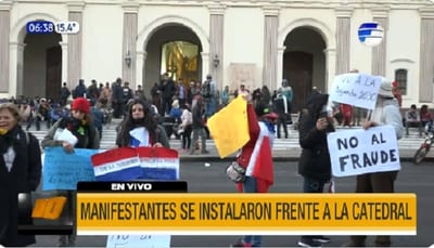 Seguidores de Payo Cubas se manifiestan en zona del Congreso Nacional