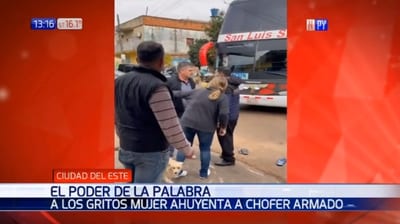 Mujer calma los ánimos en pelea entre conductores en Ciudad del Este
