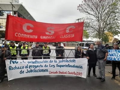 Corriente sindical se moviliza contra leyes que afectan a trabajadores