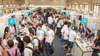 Estudiantes recurren a la solidaridad para participar de feria en Foz de Iguazú