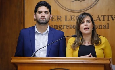 Caso Rivas: Legisladores exigen transparencia al MEC