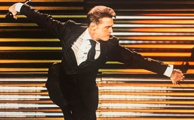 ¡Susto en el escenario! Luis Miguel lesionado en show