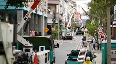 ANDE retira conductores aéreos de la calle Palma