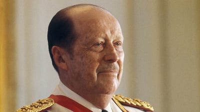 Extinguen causa por torturas contra Alfredo Stroessner
