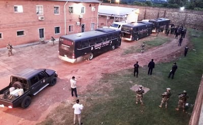 Error en Operativo Veneratio: Trasladan a guardiacárcel con reclusos