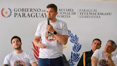 Santiago Peña promete de vuelta 500.000 empleos