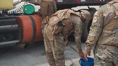 Camioneros paraguayos atrapados en Bolivia por combustible