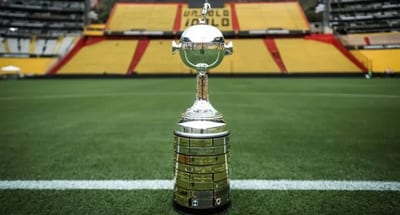 Equipos paraguayos enfrentan desafíos en copas internacionales