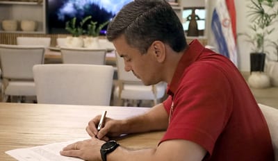 Santiago Peña designa nuevo director de Senasa