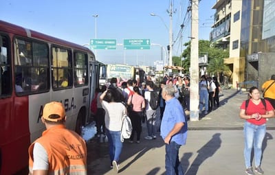 Estudio alerta sobre modelo insostenible del transporte público