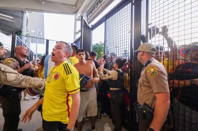 Familia colombiana demanda a Conmebol por caos en final