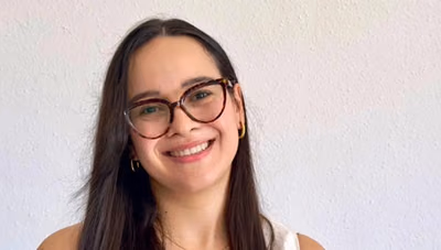 Paraguaya gana concurso de tesis en España con innovador enfoque