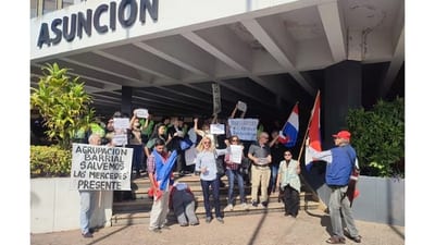 Protestas en Asunción exigen intervención municipal