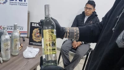 Caen 10 kilos de droga en equipaje de supuesto diácono mexicano