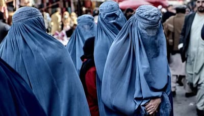 Talibanes silencian a mujeres: prohibición de voz en público