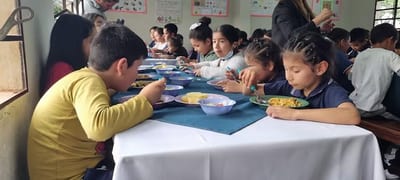 Almuerzo escolar en Misiones: Niños sin comida por recorte presupuestario