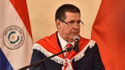 Cartes en aniversario de la ANR: Disidencia sin traición al partido