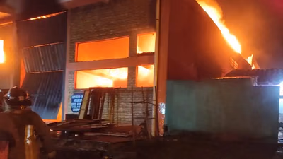 Caacupé en alerta: Incendio masivo en depósito de gas doméstico