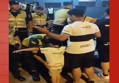 Olimpia condena “cateo” a niños en partido contra Libertad
