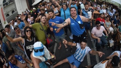 Hinchas argentinos y brasileños destacan hospitalidad paraguaya