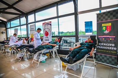 Militares donan sangre en apoyo al pequeño Milan