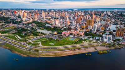 Corrupción frena inversiones en Paraguay, según Fitch Ratings