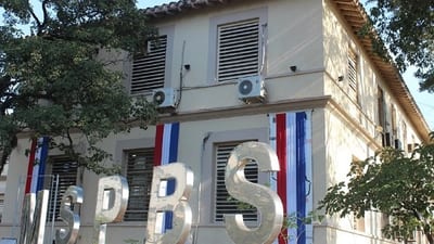 Ministerio de Salud: médicos contratados anuncian protesta por falta de pago