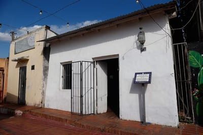 Casa de José Asunción Flores en riesgo de colapso