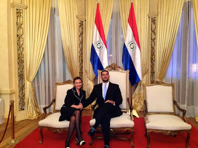 Consultor argentino opera en secreto como asesor clave de Cancillería