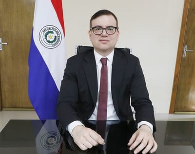 Beto Ovelar: Duarte es un “stronólogo”