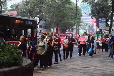Gobierno promete pagar subsidio a transportistas en julio