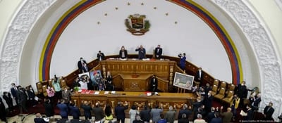 Maduro amenaza con derribar avión de Abdo si viaja a Venezuela