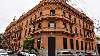 MEF emite bonos por USD 32,6 millones en mercado local