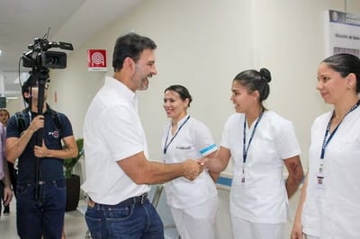 Tensiones cartistas estallan en inauguración hospitalaria de Oviedo