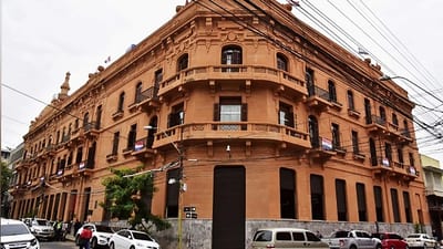 MEF: menos ingresos y caída de transferencias binacionales