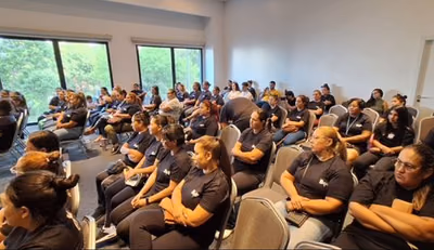 Conductoras de plataforma reciben curso de defensa personal