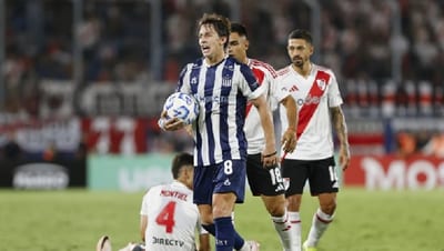 Paraguayos levantan trofeo con Talleres en suelo guaraní