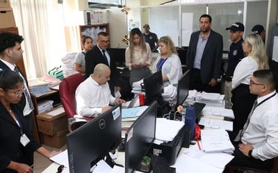 Fiscalía imputa a 63 personas por trama de la mafia de pagarés