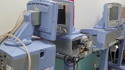 Denuncian “cementerios de equipos” en hospitales públicos