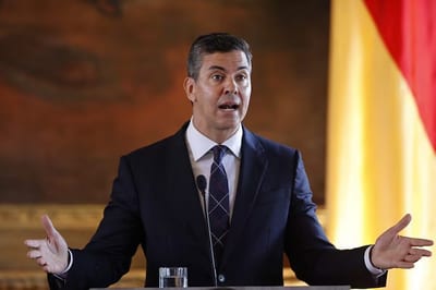 Tribunal de Cuentas revoca decretos de Santiago Peña
