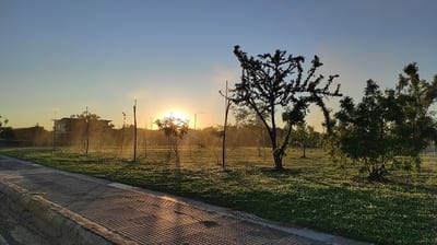 Calor intenso y chaparrones breves marcarán el sábado