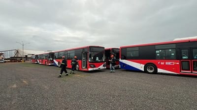 MOPC oficializa incorporación de 30 buses eléctricos