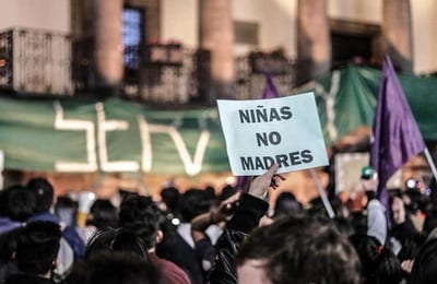Muerte de niña embarazada reabre debate sobre el aborto