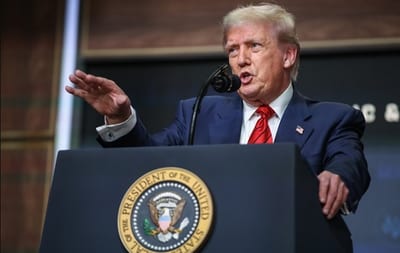 Trump despega hacia China para una cumbre histórica