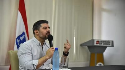 Oposición exige justicia tras renuncia de Nenecho