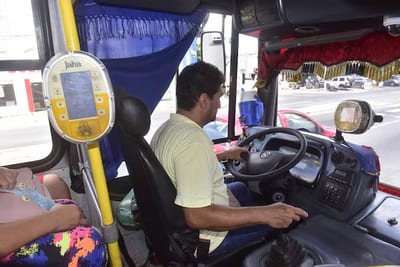 Choferes aplazan huelga de transporte