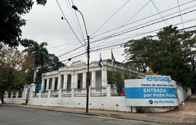 ANDE atribuye corte de agua a deuda impaga de Essap