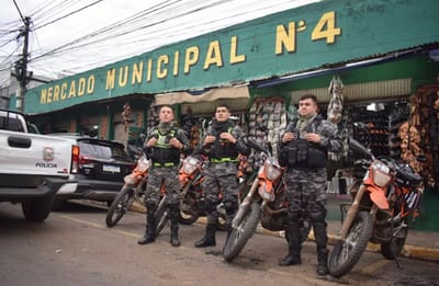 Riera anuncia mudanza, “delivery” policial y tobilleras