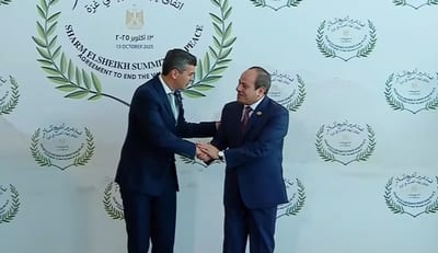 Peña sorprende con viaje a Egipto por la Cumbre de la Paz