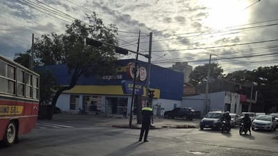 Temporal deja semáforos fuera de servicio en avenidas de Asunción